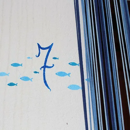 Azzurromare Affittacamere *